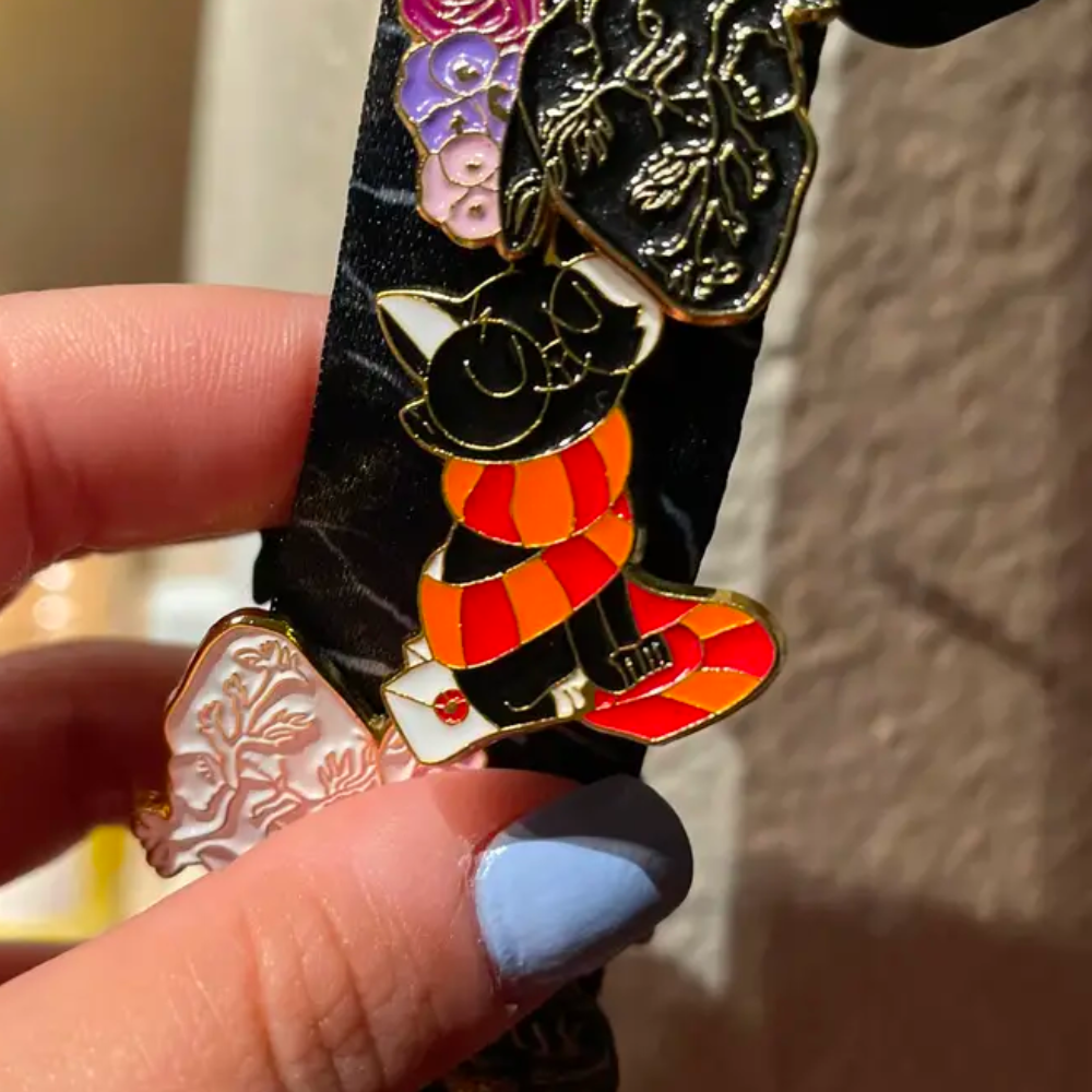 CAT WIZARD ENAMEL PIN