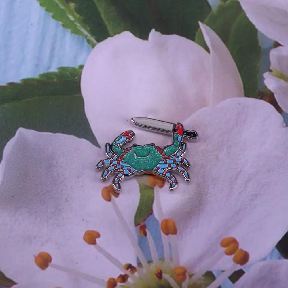 STABBY CRAB ENAMEL PIN
