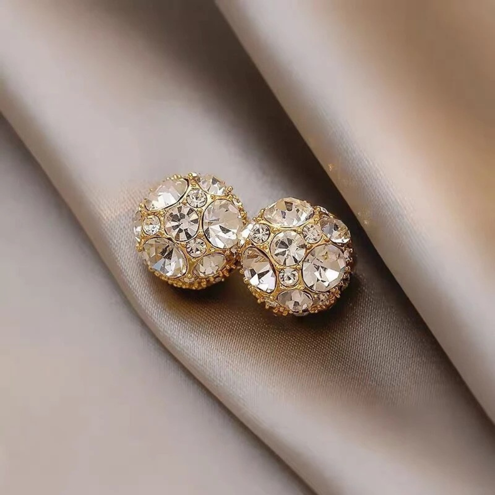 SOLITAIRE MAGNETIC EARRINGS (PAIR)
