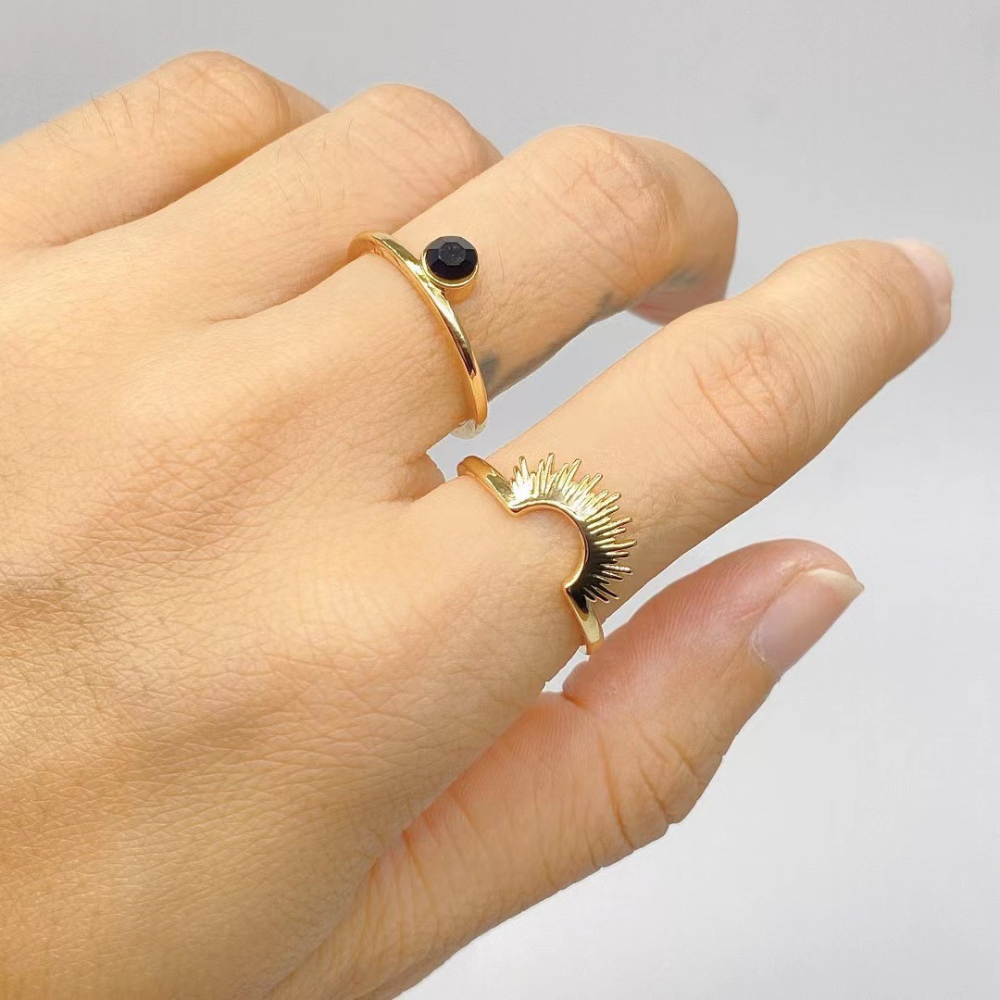 SUN AND ONYX RING (ADJUSTABLE)