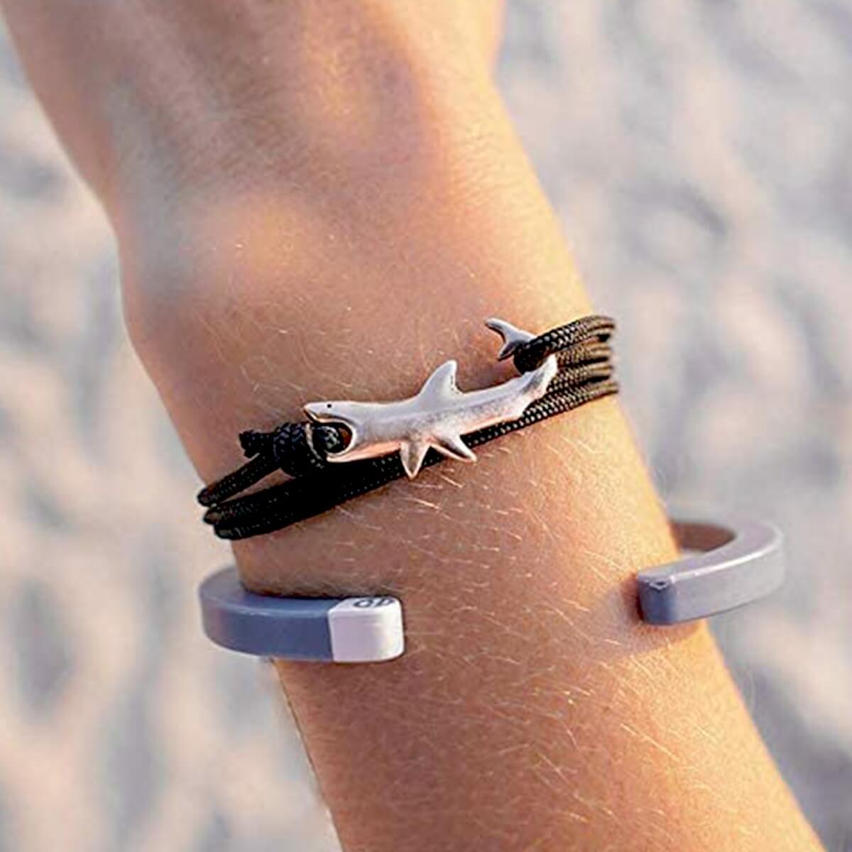 GREAT WHITE SHARK BRACELET (ADJUSTABLE)