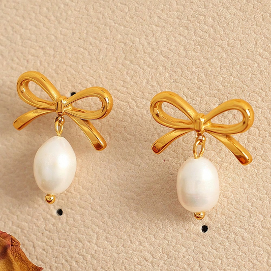 GRACE PEARL EARRINGS (PAIR)