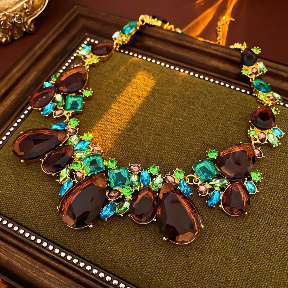 VINTAGE CLUSTER NECKLACE